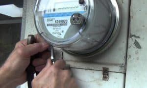 how to remove electric meter lock
