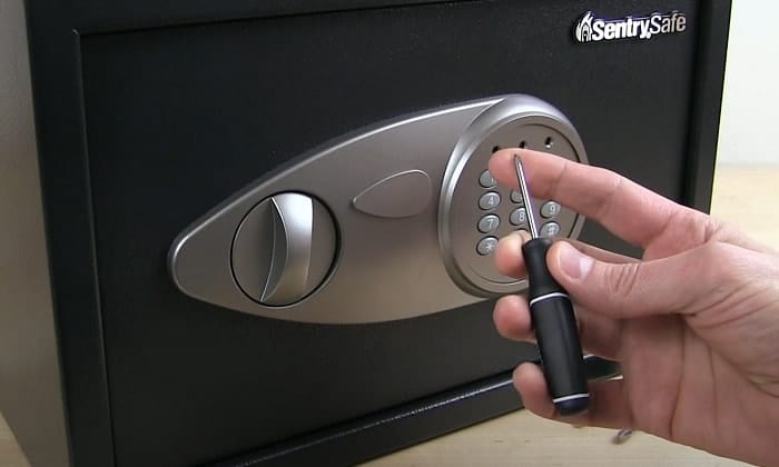 open-a-sentry-safe-without-a-key-or-combination