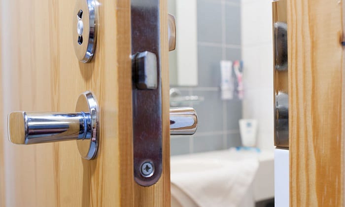 bathroom-door-locked-from-inside-push-button