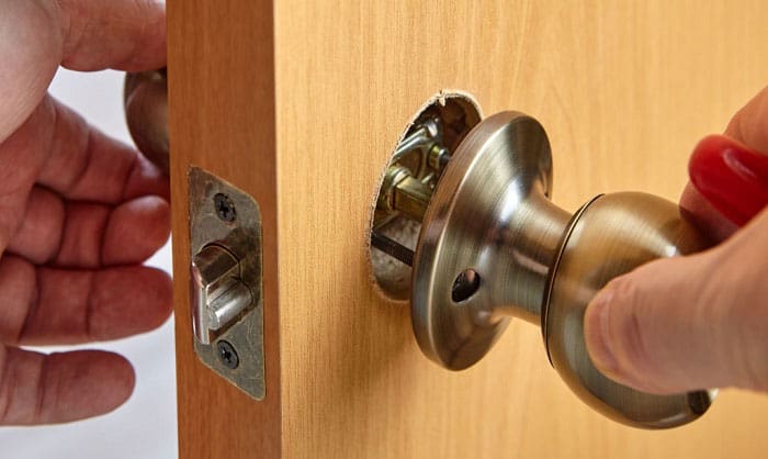 how to fix a door lock that won't lock