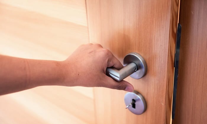 lock-bedroom-door-without-lock