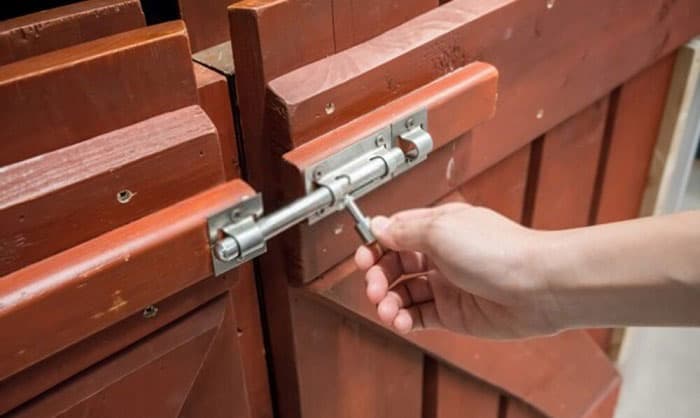 How To Cut A Lock Off Of Storage Unit, How To Open A Storage Lock