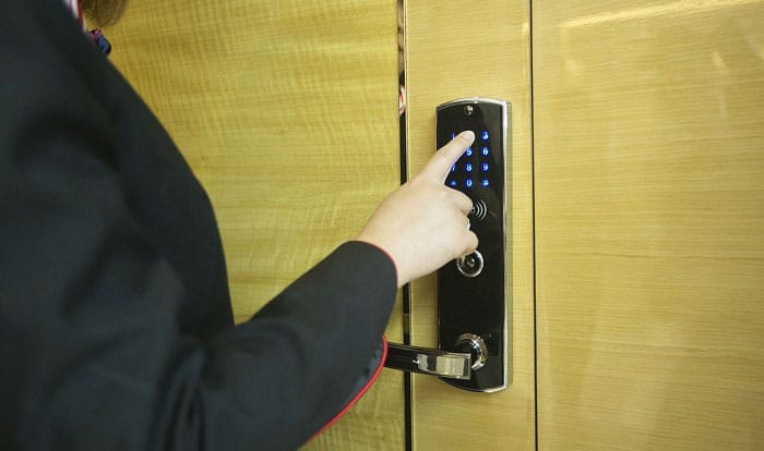 how-to-change-code-on-door-lock