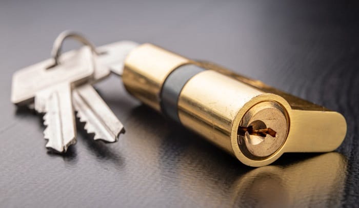 how to remove a schlage lock cylinder