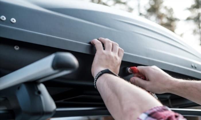 how to pick a car trunk lock