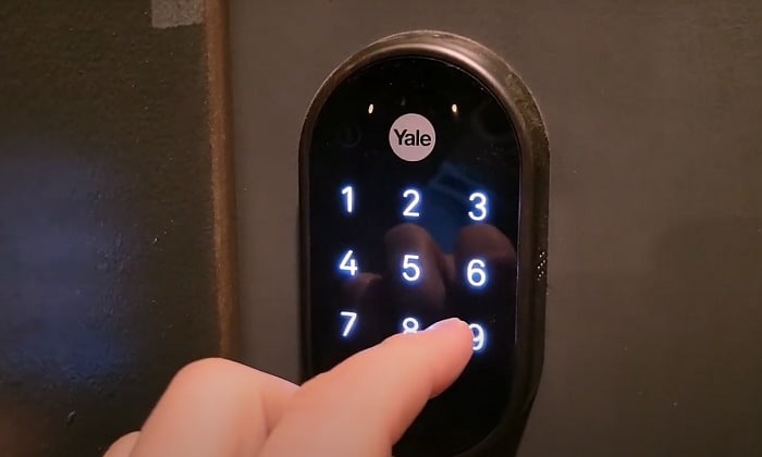 how to use yale smart lock