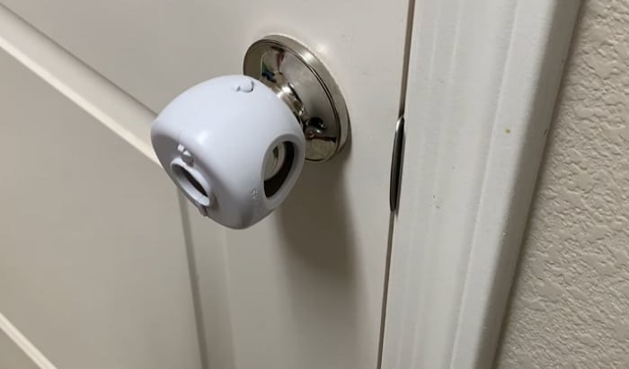 take-off-child-proof-door-knob