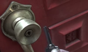 fix-door-lock-that-sticks