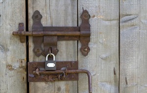 lock-a-sliding-barn-door