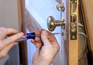 commercial-door-knob-removal