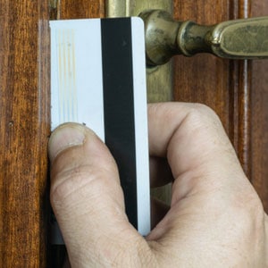 pick-a-door-lock-when-locked-out
