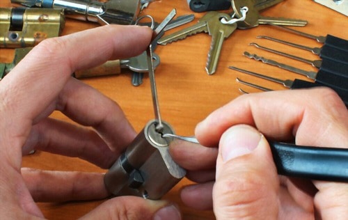 lock-picking-techniques