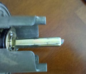 remove-lock-from-door-knob