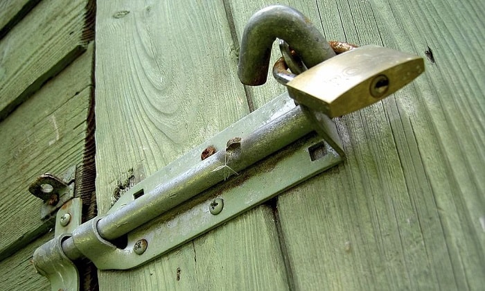 overhead-door-lock-mechanism