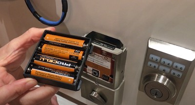 kwikset-smart-lock-battery