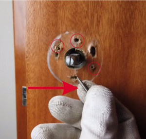 step-3-to-tighten-door-handles